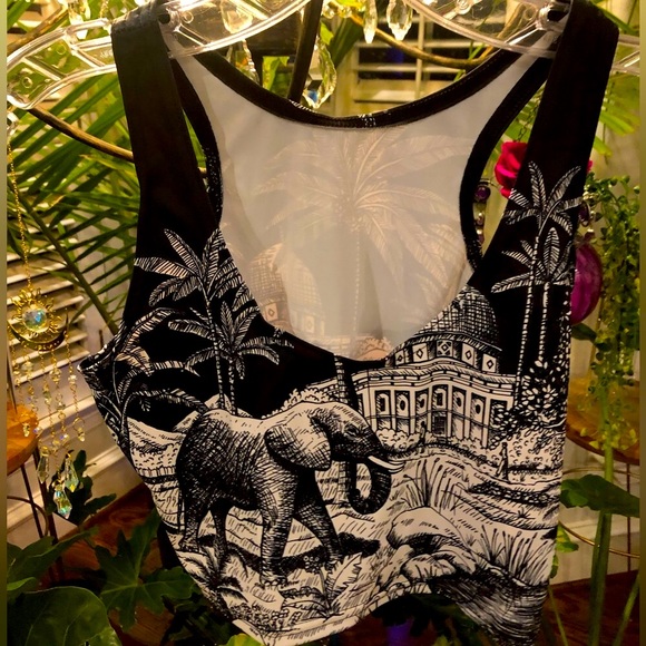 BlackMilk Elephant Walk Reversible Crop Top - Picture 3 of 13